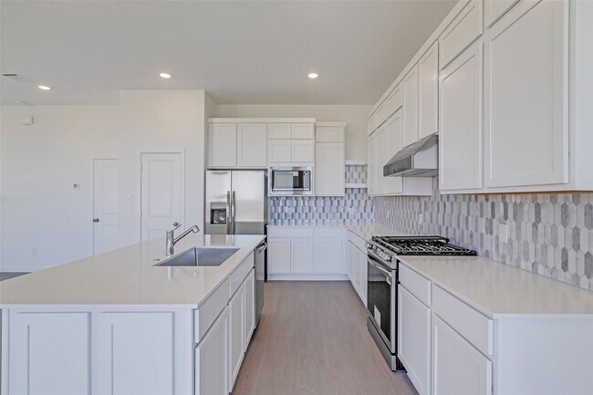 Building Photo - 27318 Sweetwater Bay Dr