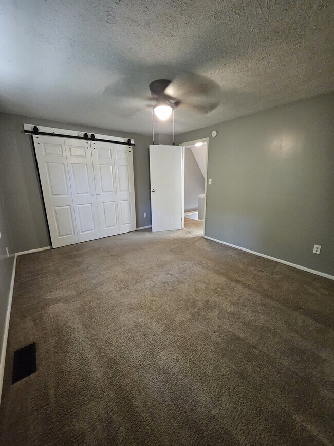 Building Photo - 9459 Timber View Dr