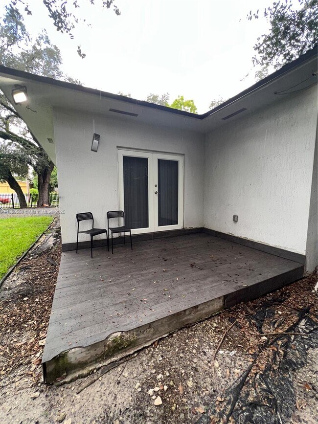 Building Photo - 9995 NW 23rd Ave