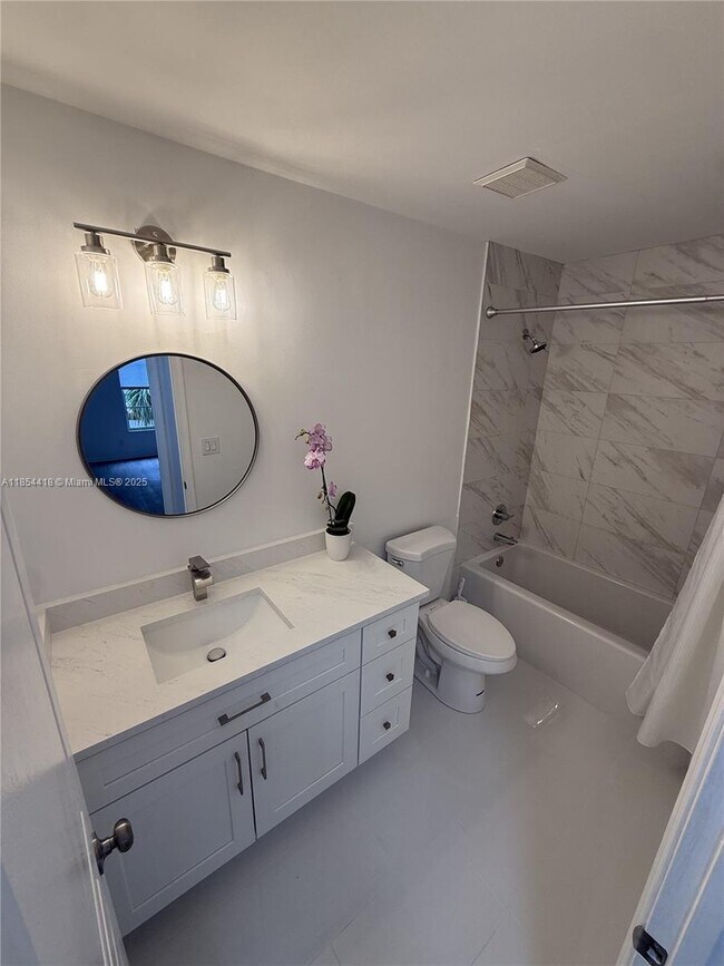 Building Photo - 5447 Grand Park Pl