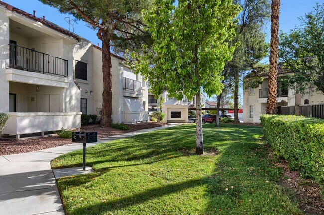 Building Photo - 4860 Nara Vista Way
