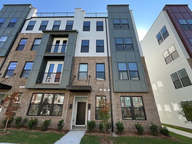 Primary Photo - **OFFERING FIRST MONTH'S RENT FREE** New C...