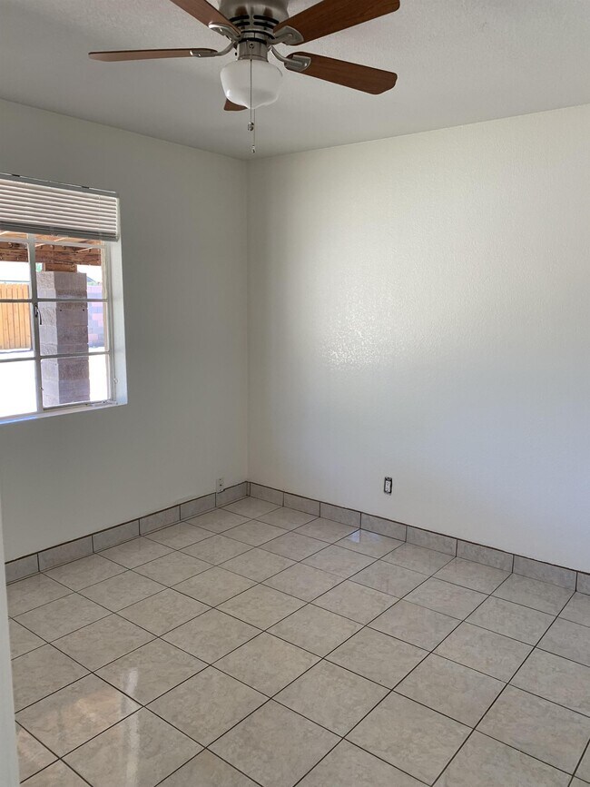 Building Photo - 3313 W Campbell Ave