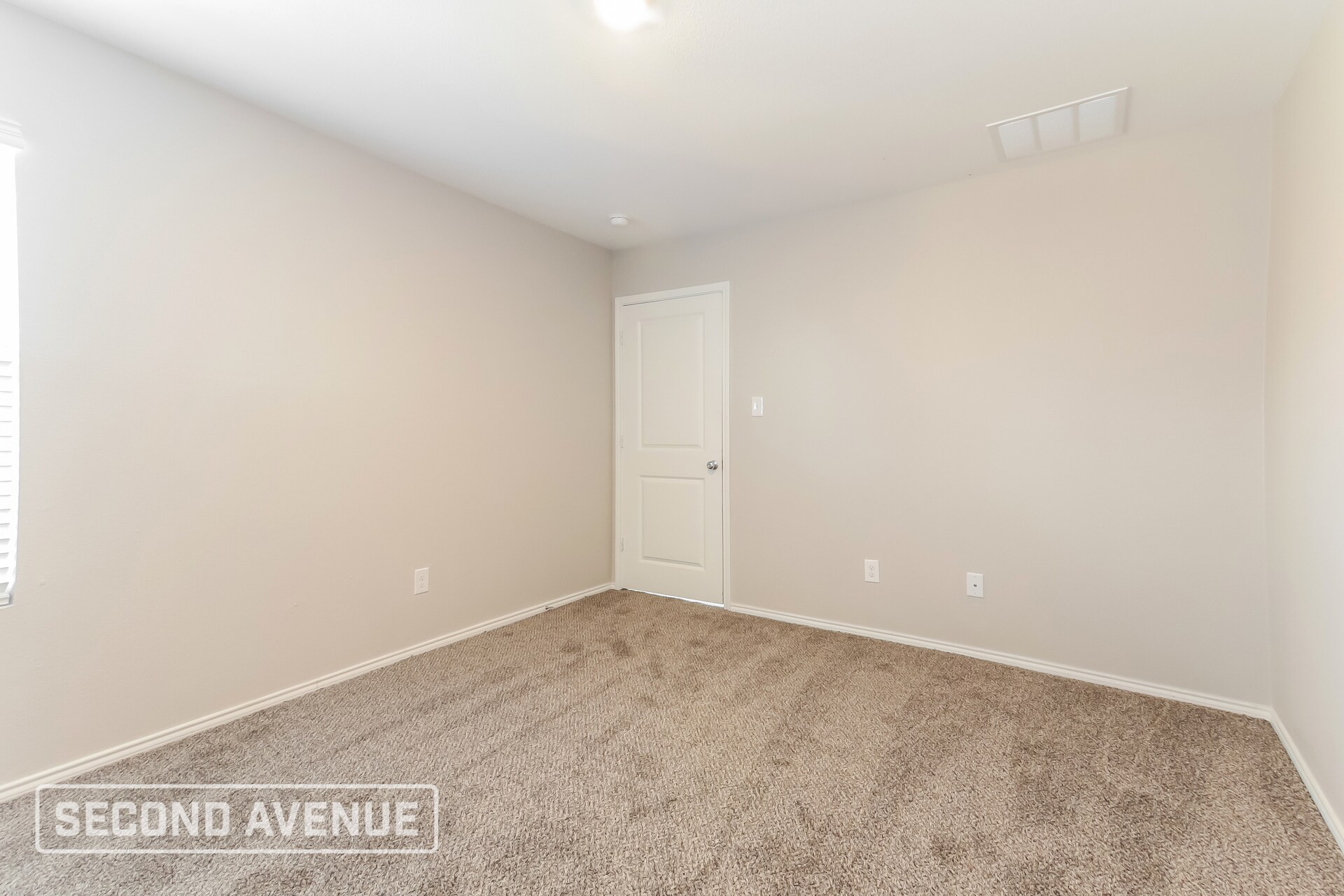 Building Photo - 2421 Eldor Wy