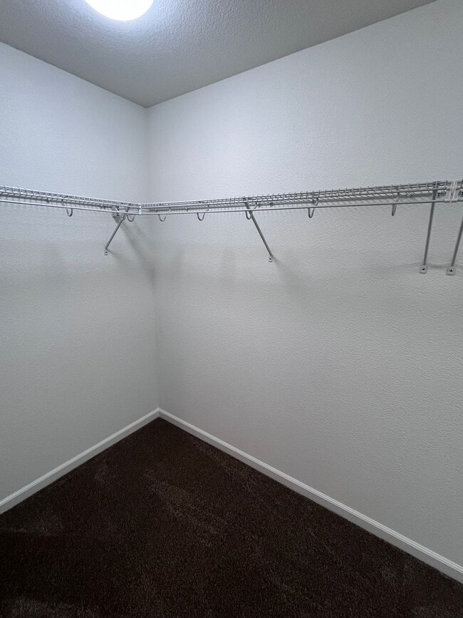 Building Photo - BEAUTIFUL UPDATED HOME IN WEST ROSEVILLE!!