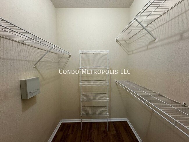 Building Photo - 2572 Robert Trent Jones Dr