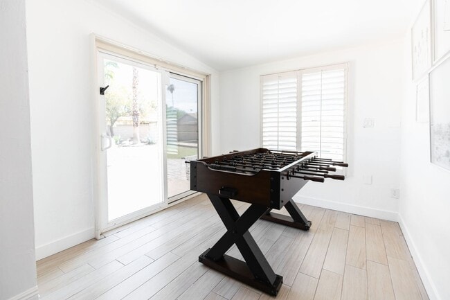 Building Photo - $500 off move in if signed by Labor Day!! ...
