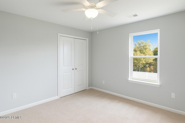 Building Photo - 15 Chauga St