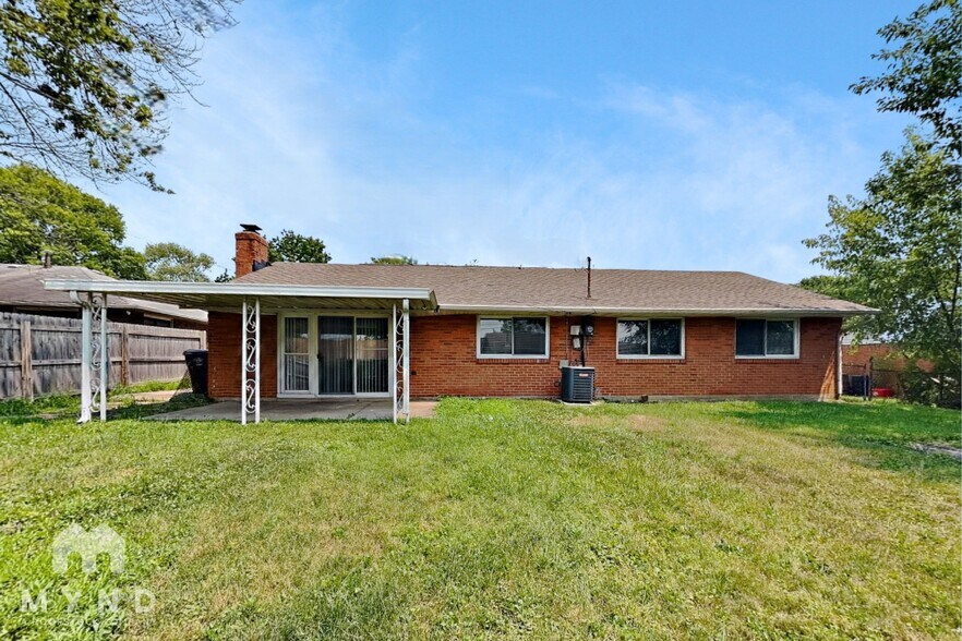 Building Photo - 1739 Pickering Dr