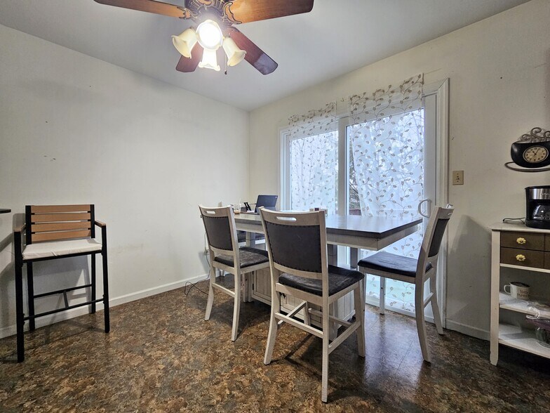 Building Photo - 70 Ironstone Dr