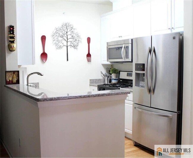 Building Photo - 544 E Celebration Way