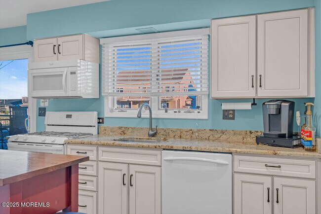 Building Photo - 826 Forepeak Dr