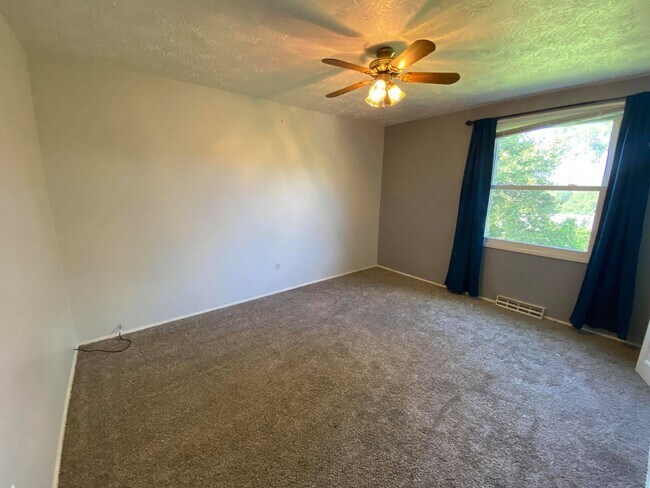 Building Photo - Home for Lease