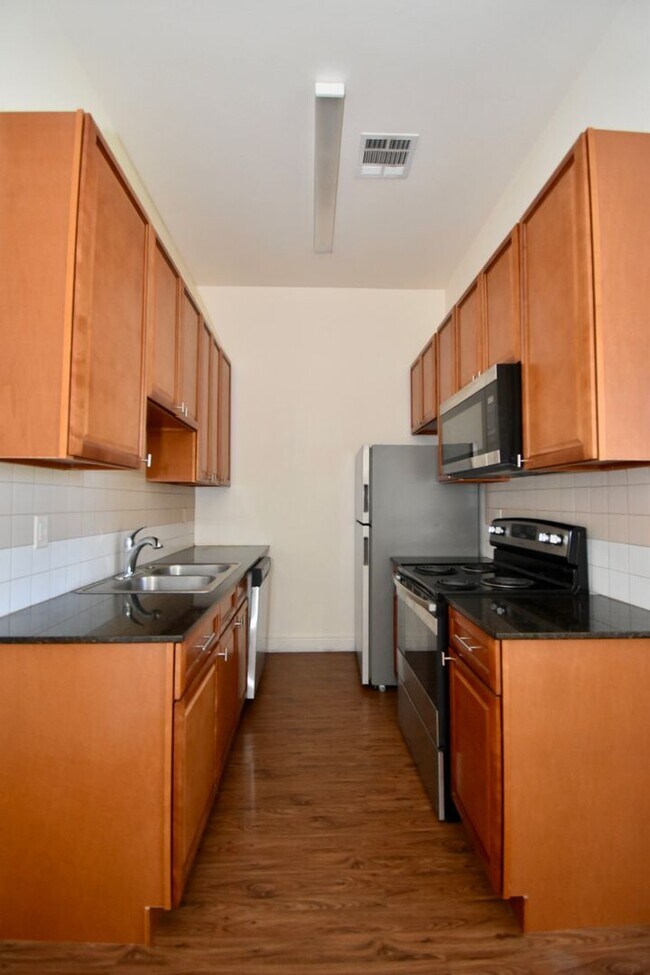 Building Photo - Pine Grove Apartments