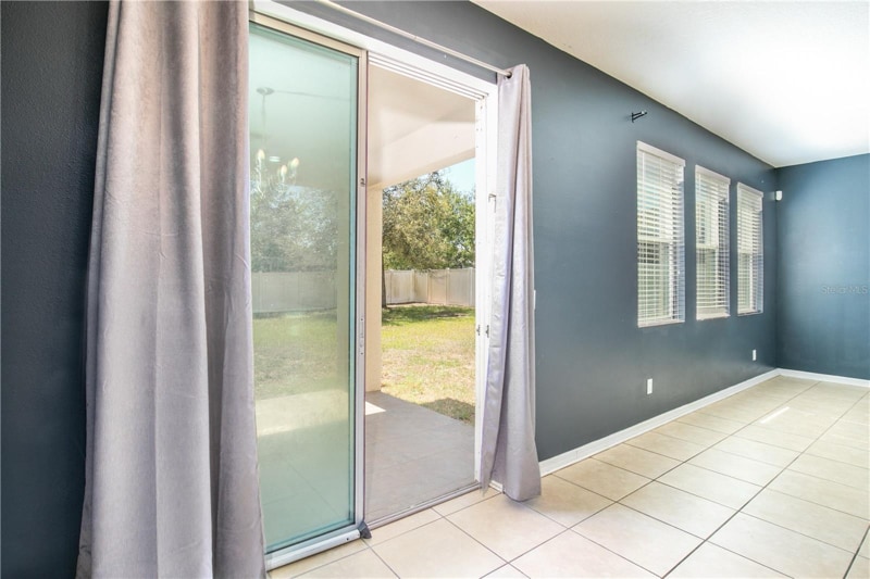 Building Photo - 2572 Limerick Cir