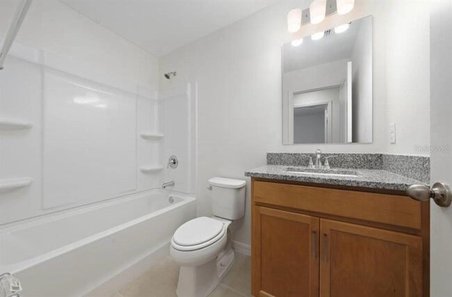 Building Photo - 2814 Raindrop Run St