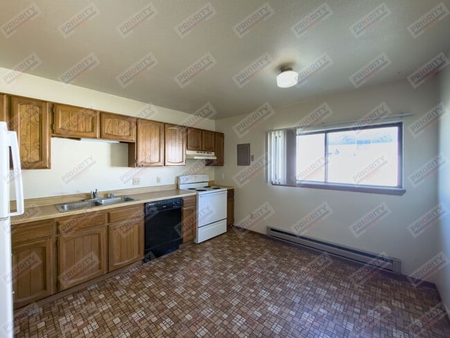 Building Photo - Ealges Nest Apartments