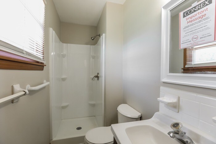 Building Photo - 1223 E 25th St S