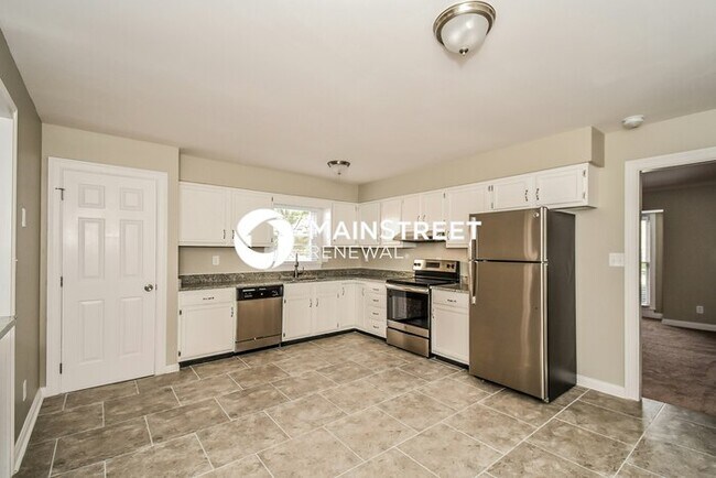 Building Photo - 3 Bedroom Pet-Friendly Home in Louisville,...