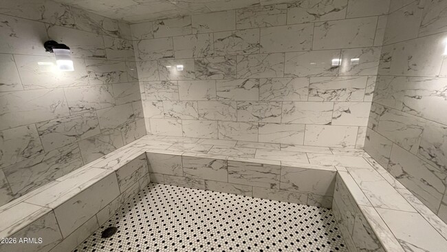 Building Photo - 114 W Adams St