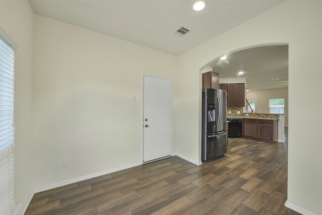 Building Photo - 10502 Chestnut Path Way