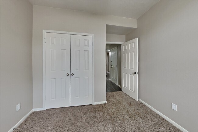 Building Photo - 17111 Cradle Cove Ct