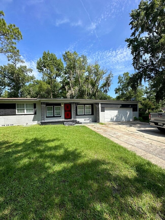 Primary Photo - Renovated 3/1 Ready to Move In!