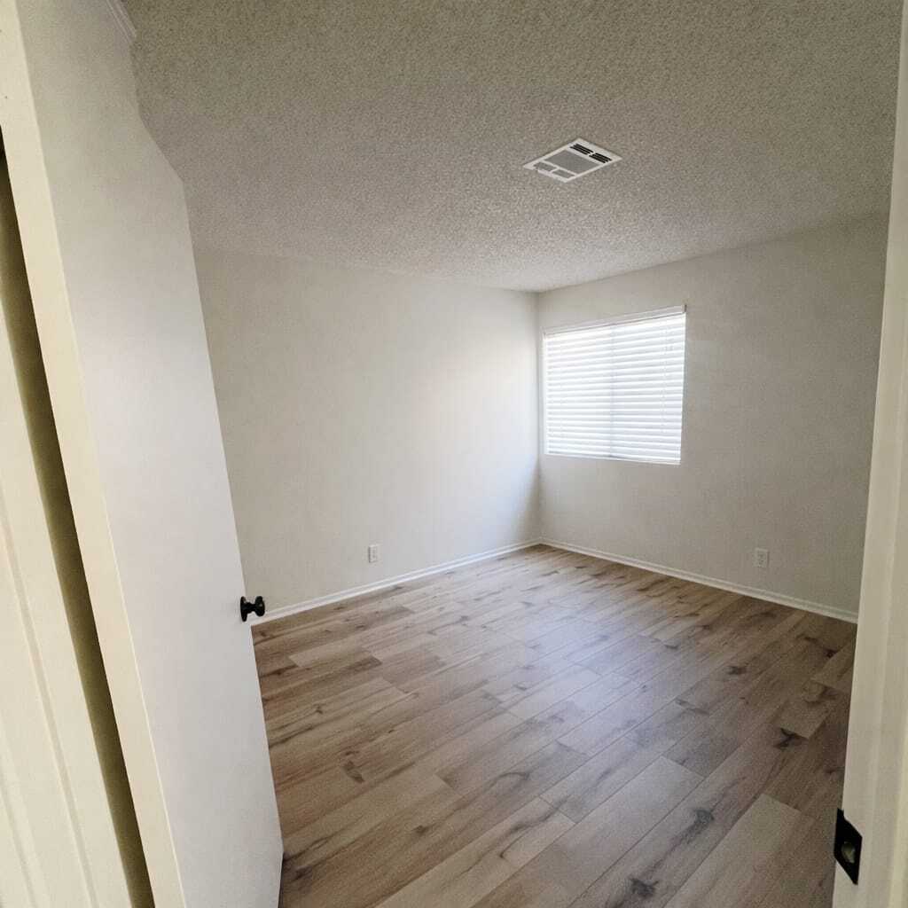 Building Photo - 53755 Avenida Diaz