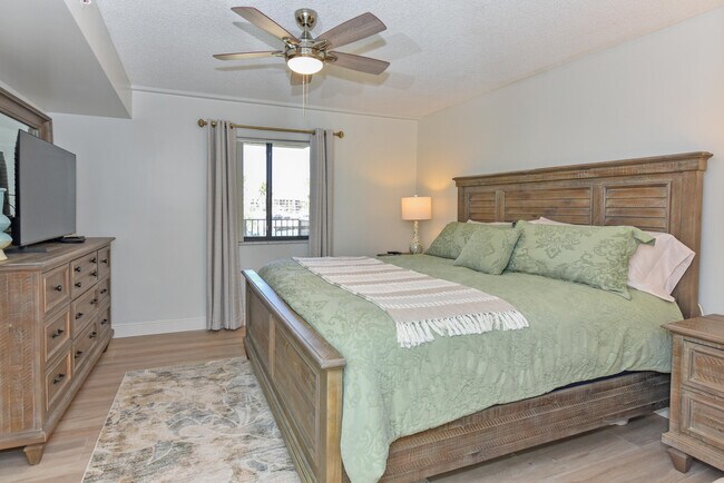 Building Photo - 901 Seafarer Cir