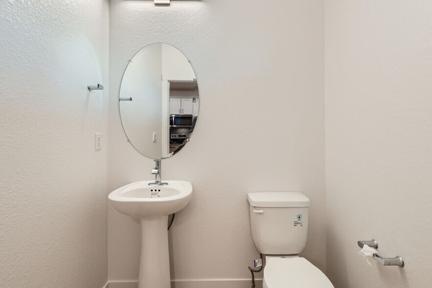 Building Photo - 1348 S Boston Ct