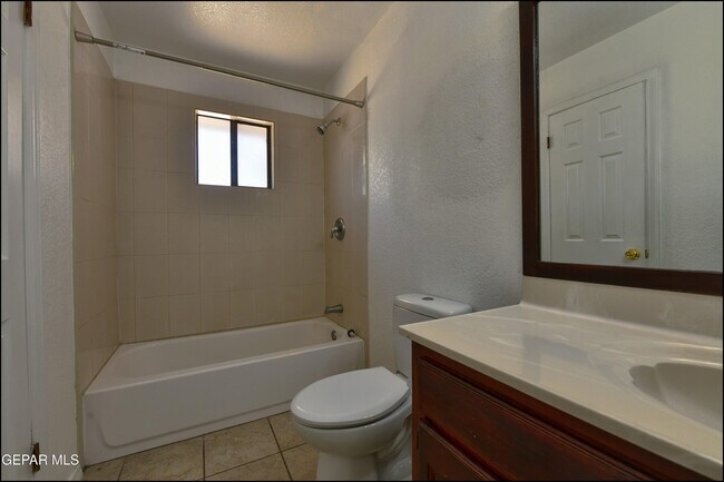 Building Photo - 695 Bluff Canyon Cir