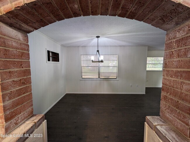 Building Photo - 4245 Tangelo Ave