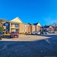 Building Photo - 1750 Renwick Dr