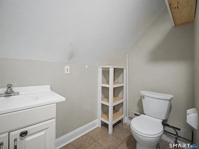 Building Photo - 1440 Wood Ave