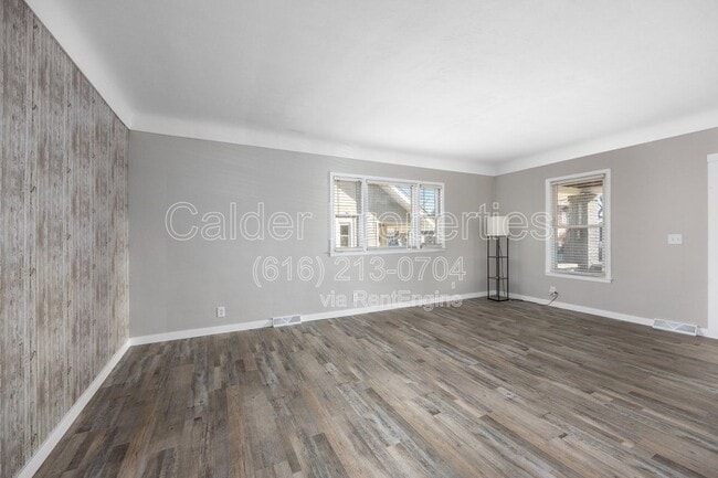 Building Photo - 1635 Cleveland Ave SW