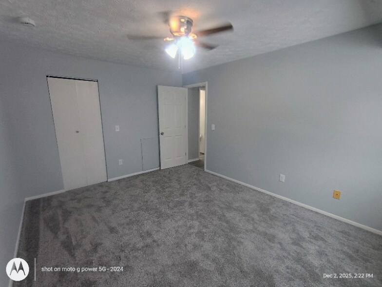 Building Photo - 5240 Emil Ave SW