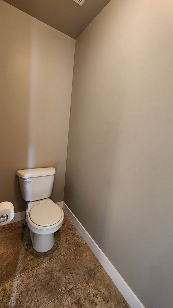 Building Photo - 576 N 220 E