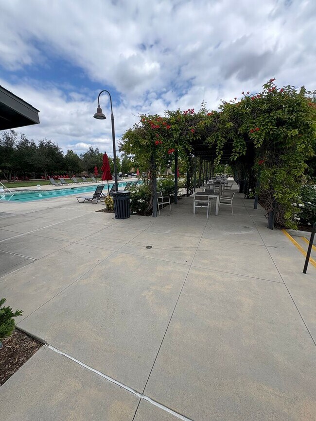 Building Photo - 3160 E Yountville Dr