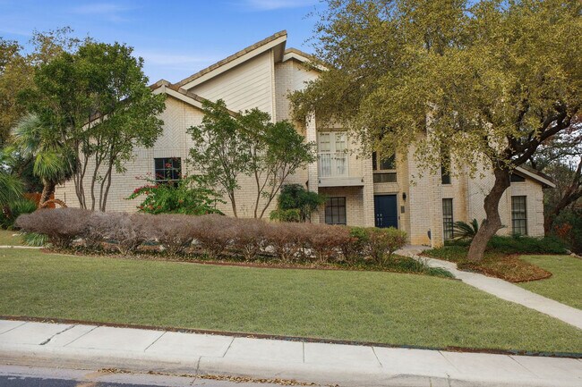 Building Photo - 2915 Quail Oak St