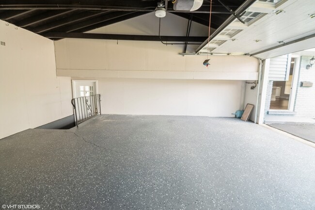 Building Photo - 15463 Diekman Ct