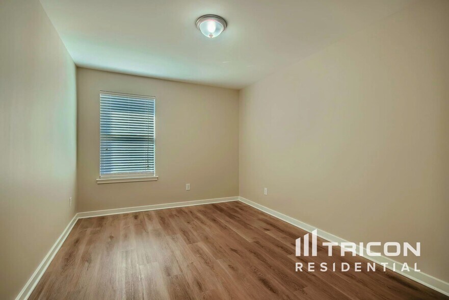 Building Photo - 12614 Ballyliffin Dr