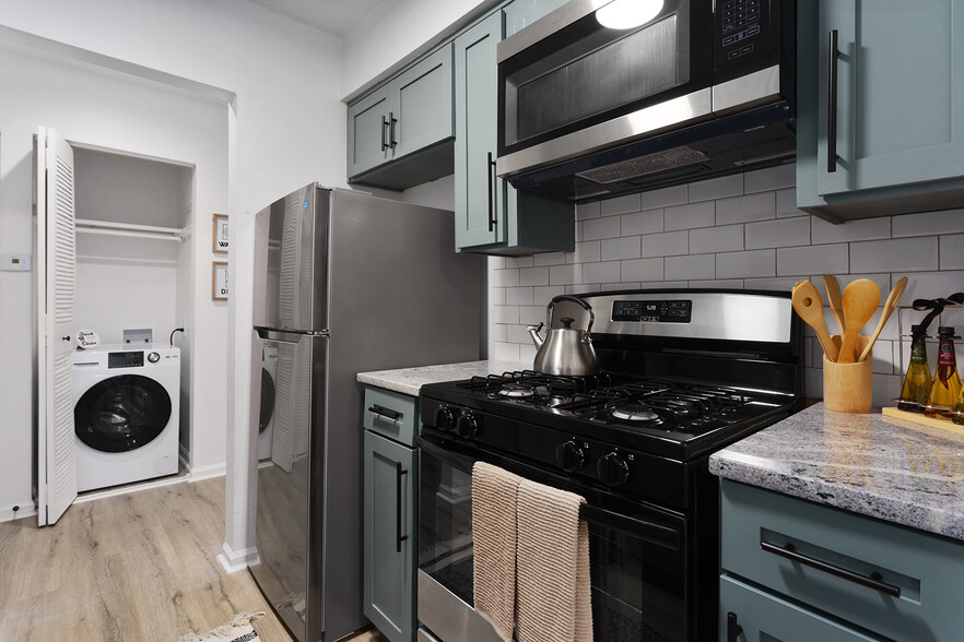 Contemporary Cooking Hub - Kings Cove Apartments