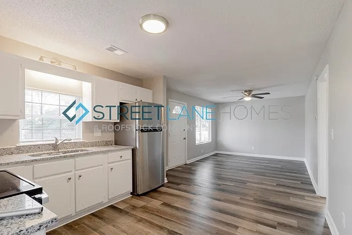 Building Photo - 205 Wendan Way