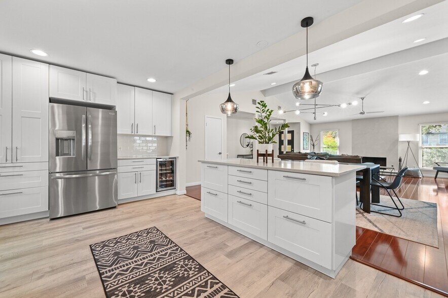 Building Photo - 7806 Lowdes Dr
