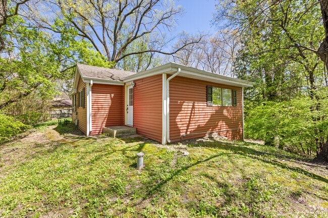 Building Photo - 1010 S Osage Dr