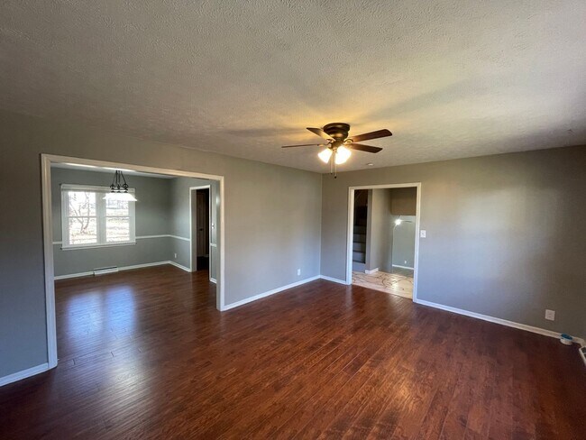 Building Photo - What a Beautiful home at 2500sq ft!  A cha...