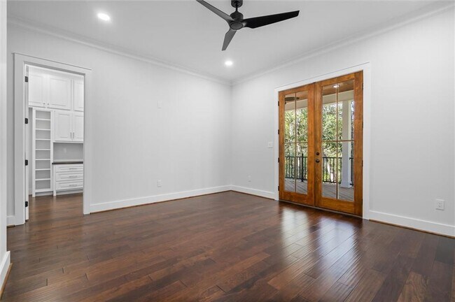 Building Photo - 5488 S Hilltop Dr