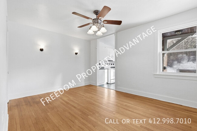 Building Photo - 755 Shady Dr E