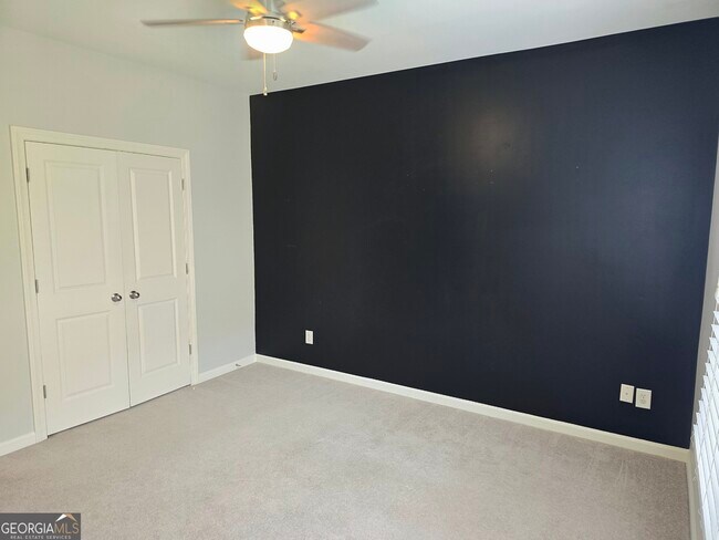 Building Photo - 2251 W Village Ln