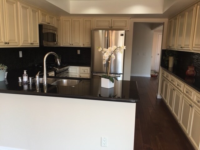Spacious kitchen - 19168 Lahey St